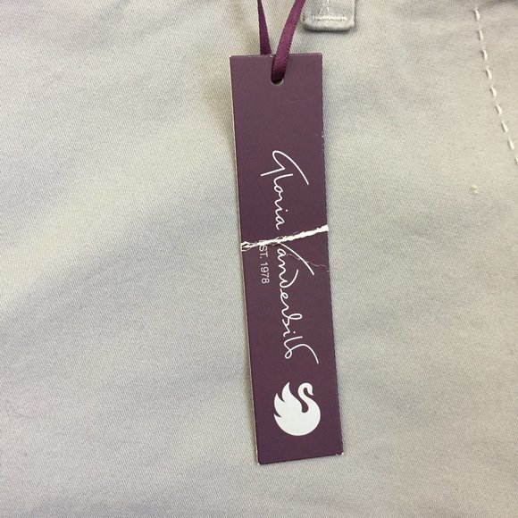 NWT GLORIA VANDERBILT Gray Cotton Blend Cuff Hem Logo Hardware/Buttons Shorts - Picture 2 of 12